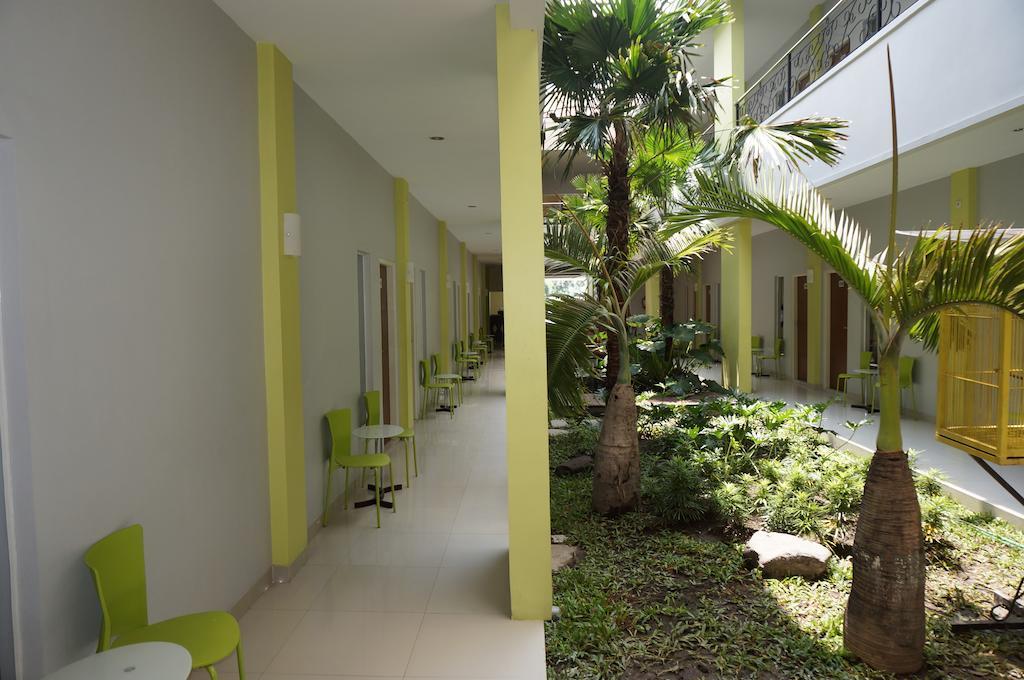 Zaen Hotel Syariah Solo Exteriör bild