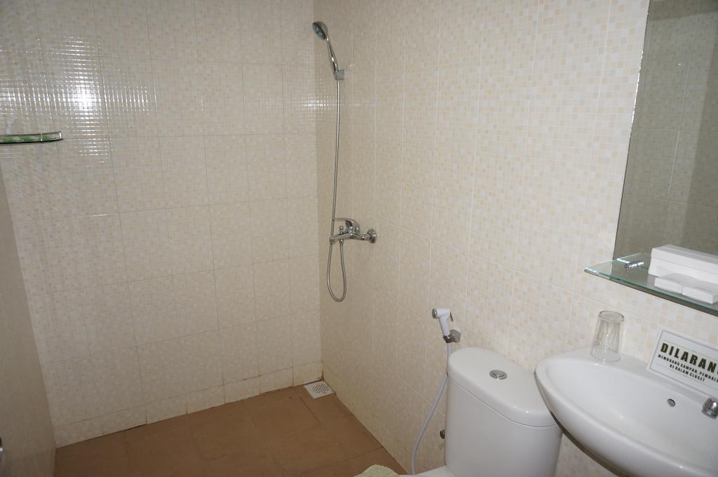 Zaen Hotel Syariah Solo Exteriör bild