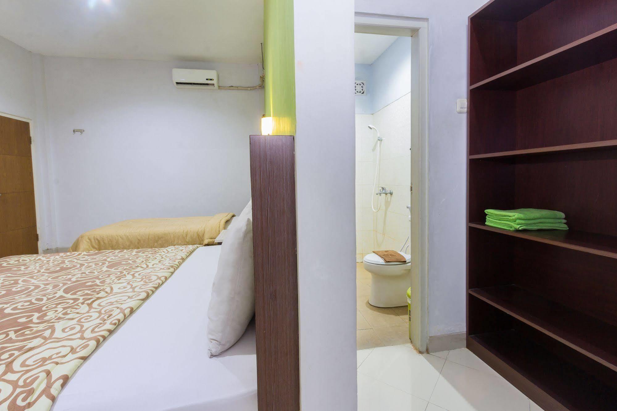 Zaen Hotel Syariah Solo Exteriör bild