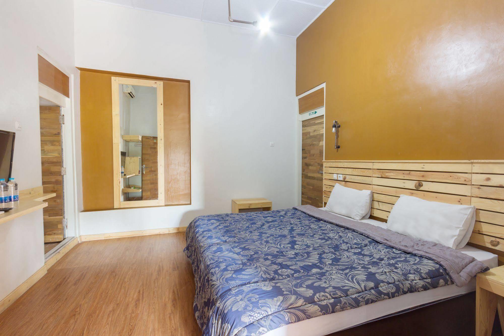 Zaen Hotel Syariah Solo Exteriör bild
