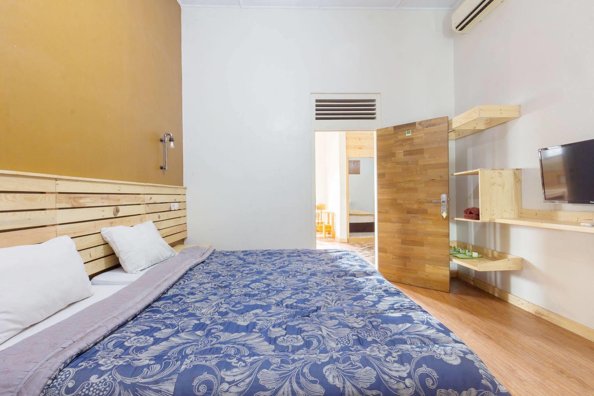 Zaen Hotel Syariah Solo Exteriör bild