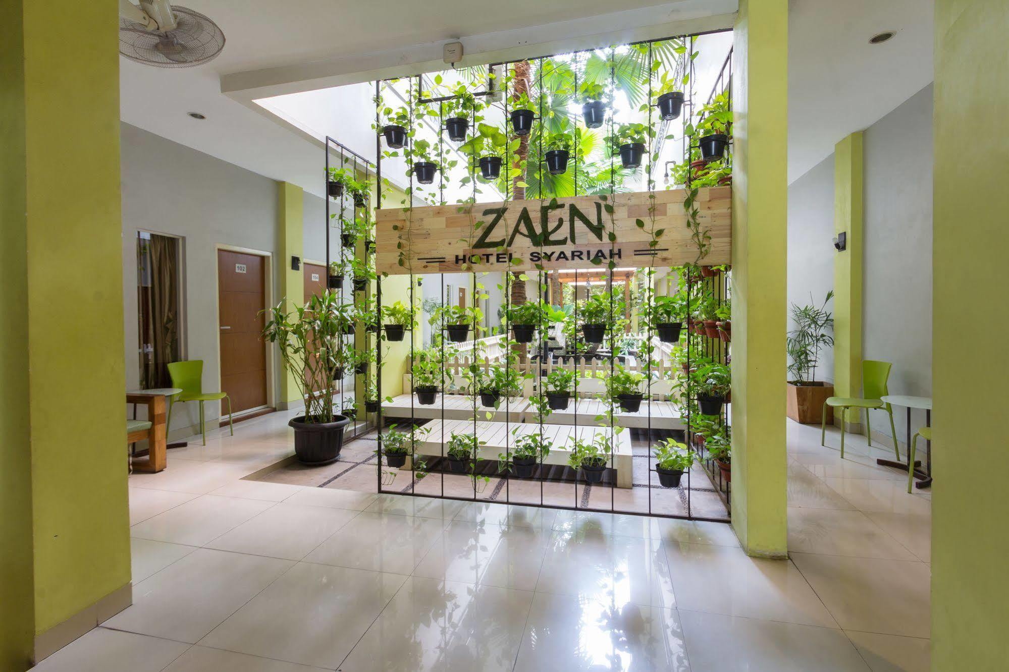 Zaen Hotel Syariah Solo Exteriör bild
